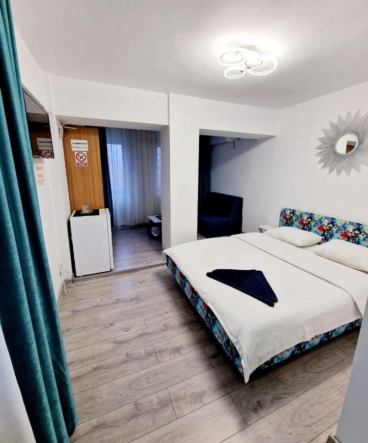 Ares Hotel Constanţa Esterno foto